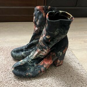 Floral Patterned Boots